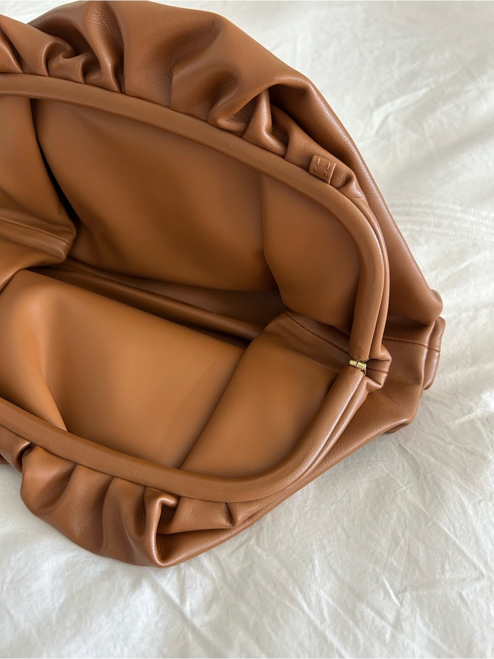 New brown oversized clutch 😎 - Picture 7 of 7